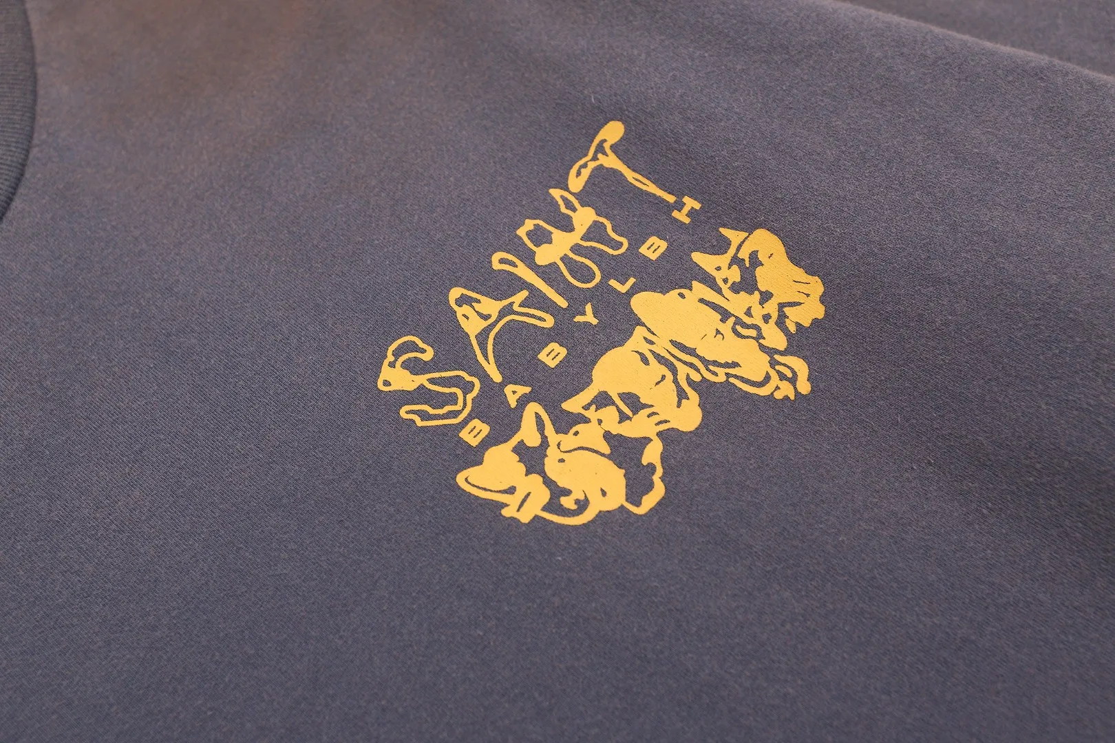 St. Michael's retro nail print co-signed letters washed and distressed casual loose round neck long-sleeved T-shirt on the street. Fabric: 260g Style number: SM660 Size: S-M-L-XL Color: washed blue Price: P156